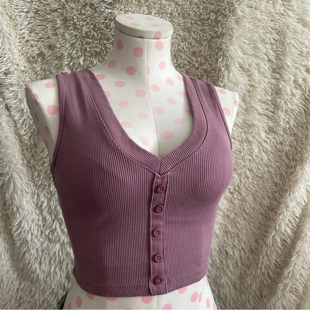 La Vie En Rose Button Tank top